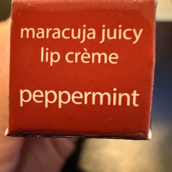 Tarte maracuja juicy lip crème hybrid balm & hydrating treatment in peppermint - Picture 6 of 8